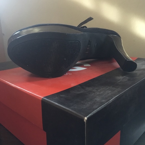 G By Guess Varika Black new in box size 8 - Picture 6 of 6