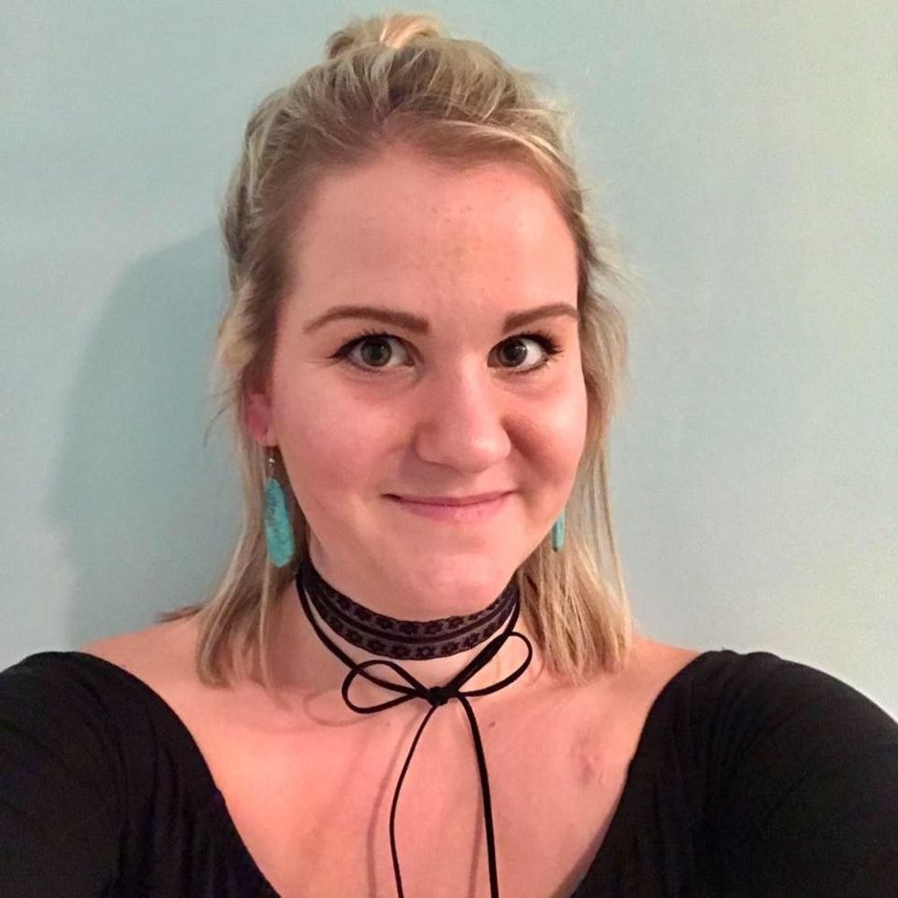 Meet your Posher, Andrea