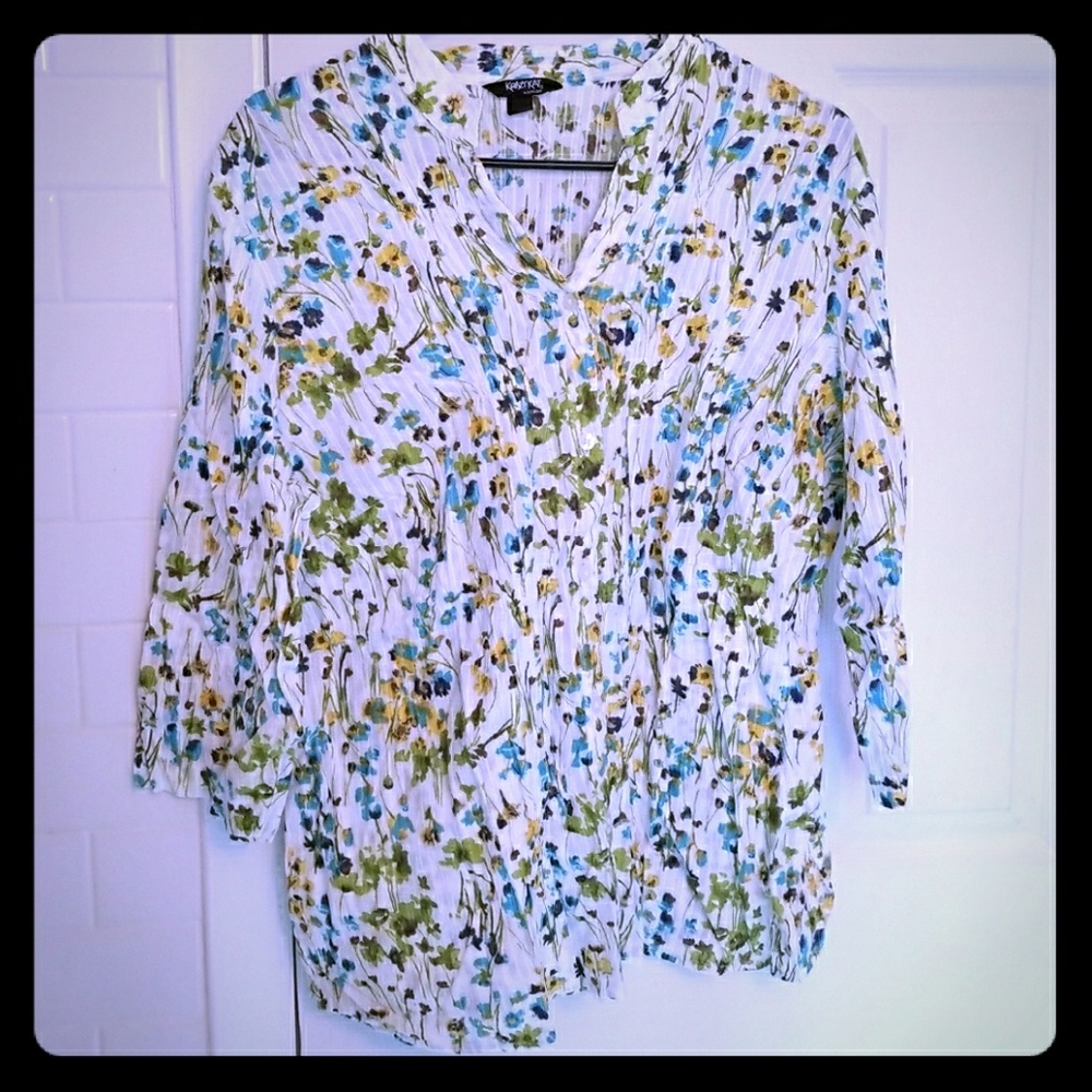 Floral Buttoned Blouse 1X