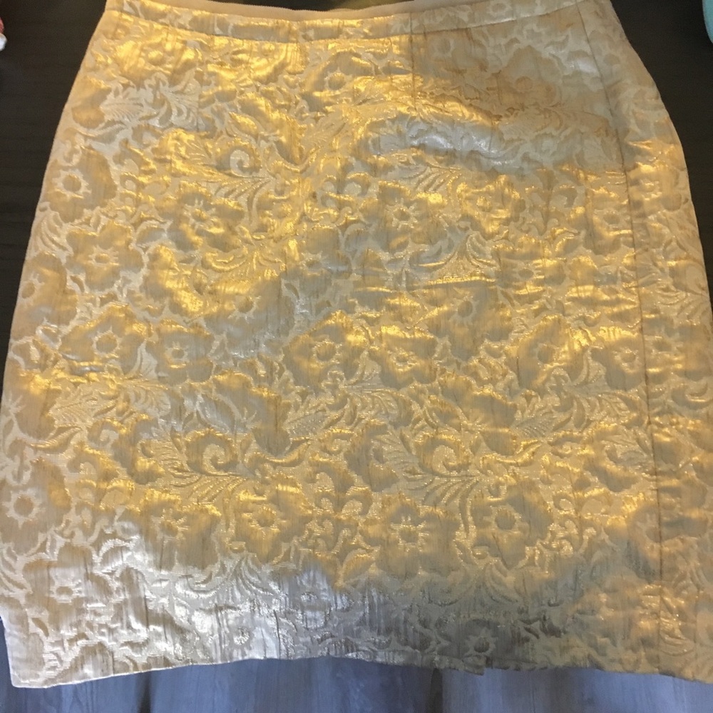 LOFT gold floral skirt DONATING TOMORROW