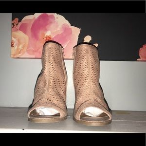 Light Pink Casual Heels