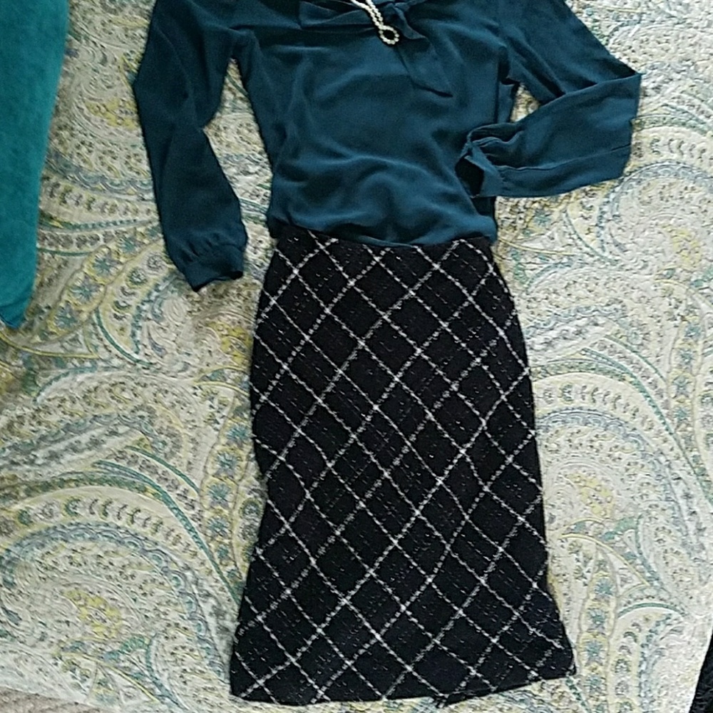 White House Black Market skirt