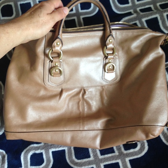 Metallic Shimmery tan Coach Ashley convertible bag - Picture 3 of 8