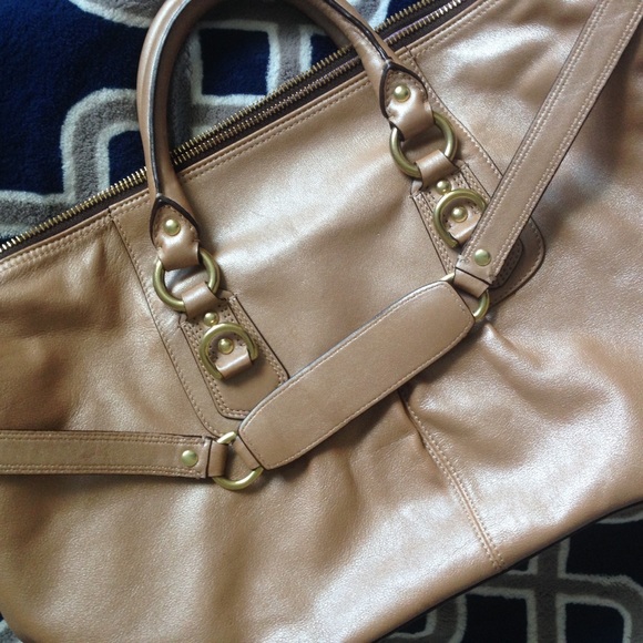 Metallic Shimmery tan Coach Ashley convertible bag - Picture 2 of 8