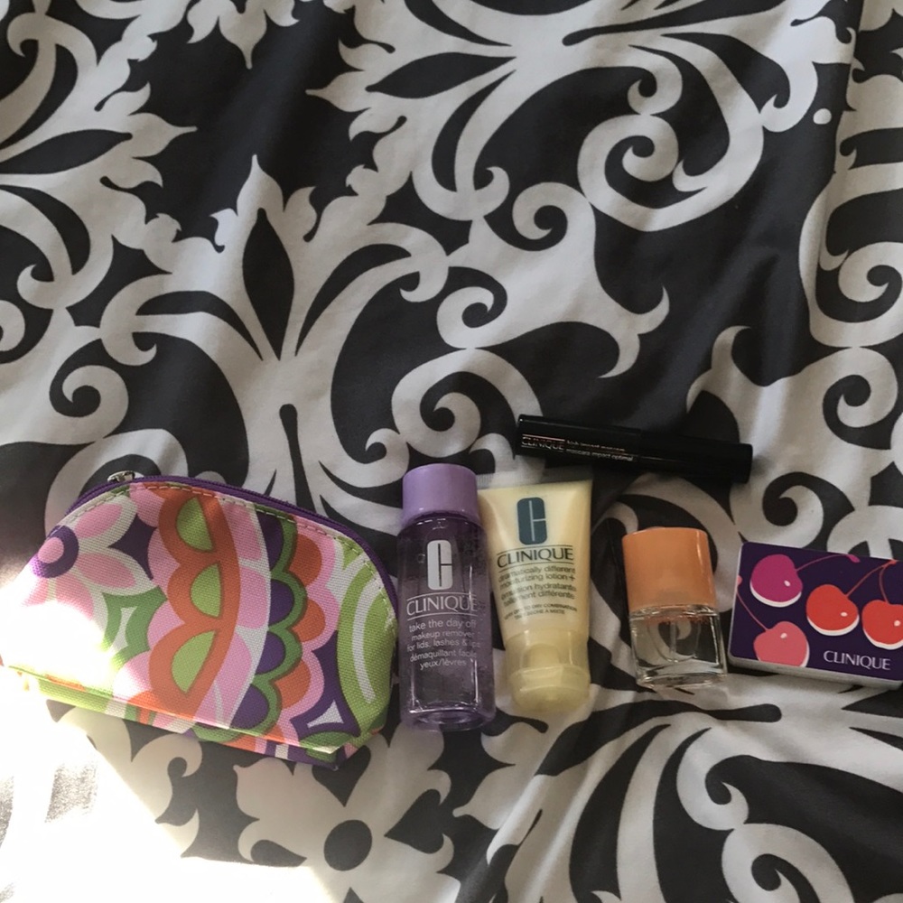 NWOT Clinique