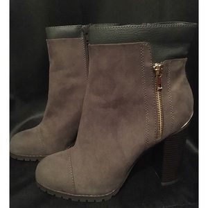 Juicy couture Livia suede ankle boots