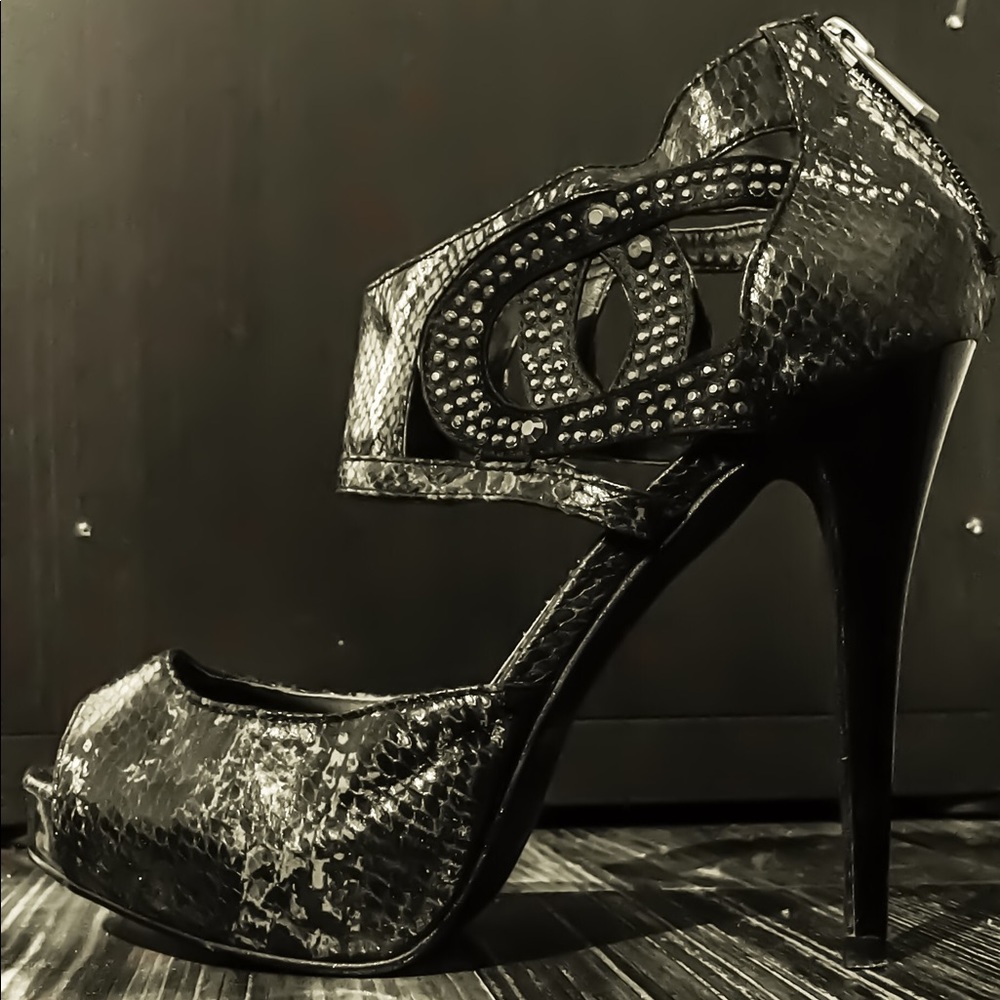 Anne Michelle Snakeskin Stud Stiletto