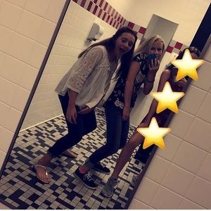 Meet your Posher, Cara