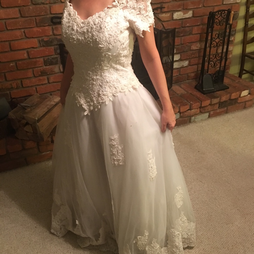 Wedding Dress with detachable train