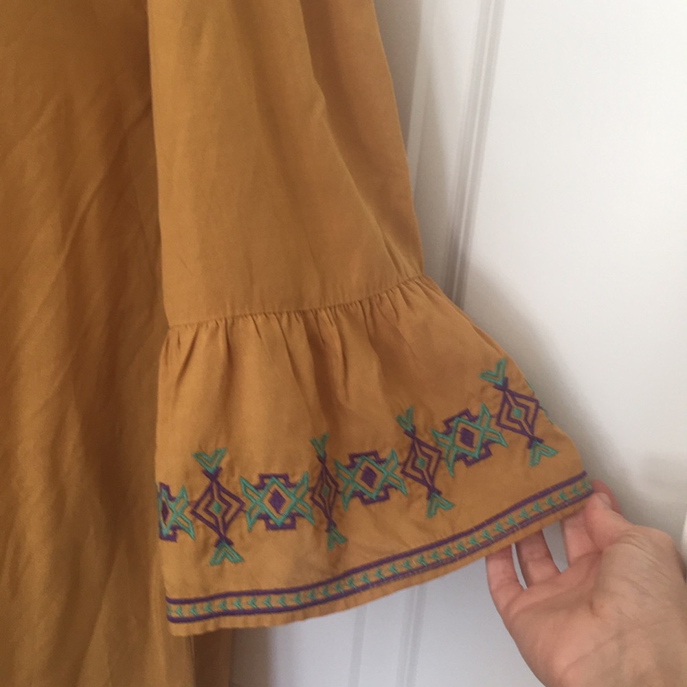 Umgee mustard off the shoulder dress - Picture 3 of 4