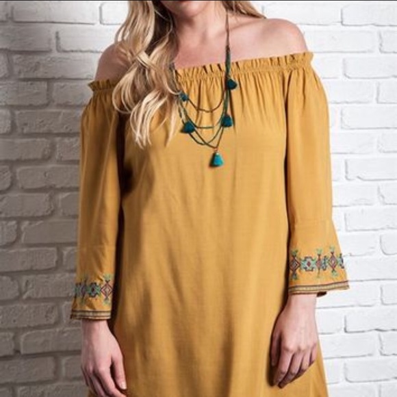 Umgee mustard off the shoulder dress - Picture 2 of 4