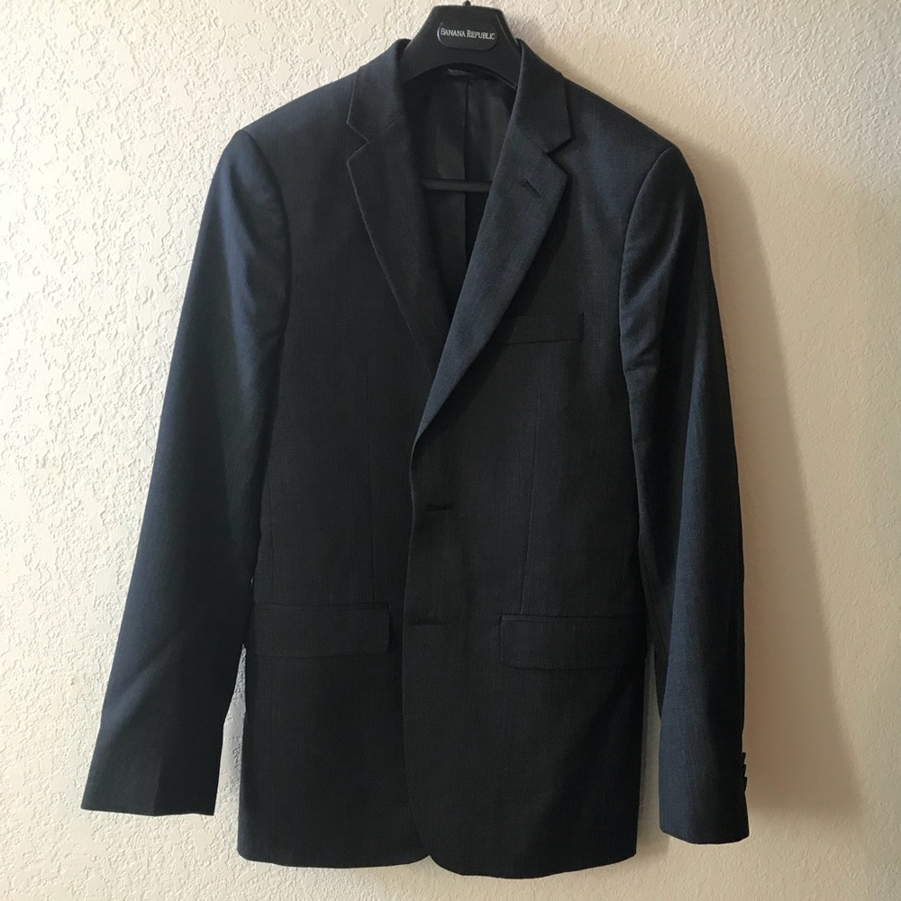 Men’s Banana Republic Charcoal suit