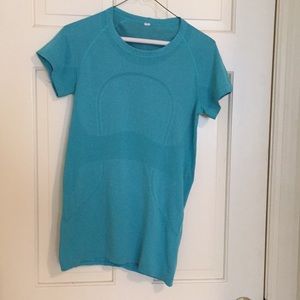 Lulu Lemon Workout shirt