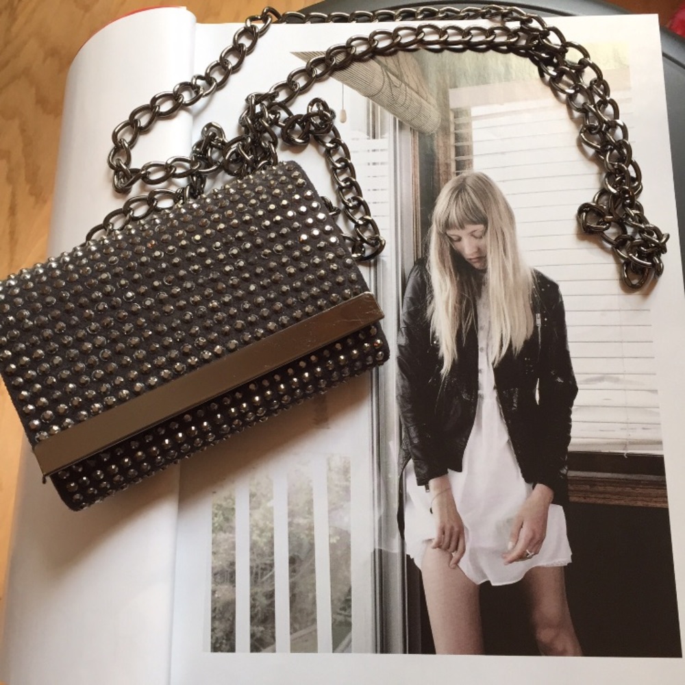 ⬇️Price Drop🌺BCBGMaxazria crossbody essential bag - Picture 2 of 5