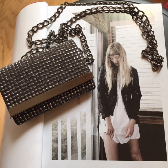 ⬇️Price Drop🌺BCBGMaxazria crossbody essential bag - Picture 2 of 5