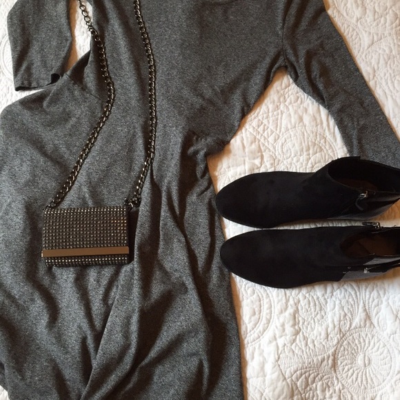 ⬇️Price Drop🌺BCBGMaxazria crossbody essential bag - Picture 4 of 5