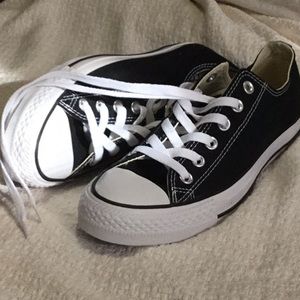 BRAND NEW/ Never worn Converse All Stars!