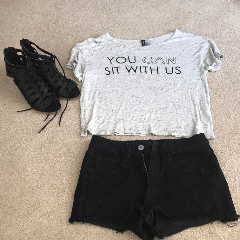 Black short shorts ⭐️