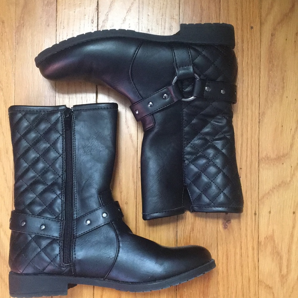 Kenneth Cole Boots