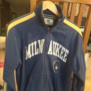 Milwaukee Brewers Sweatshirt (adult medium)