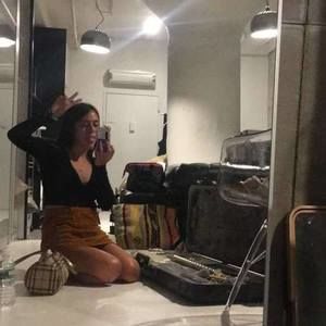 Meet your Posher, Julia