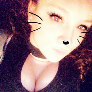 Meet your Posher, Leigh