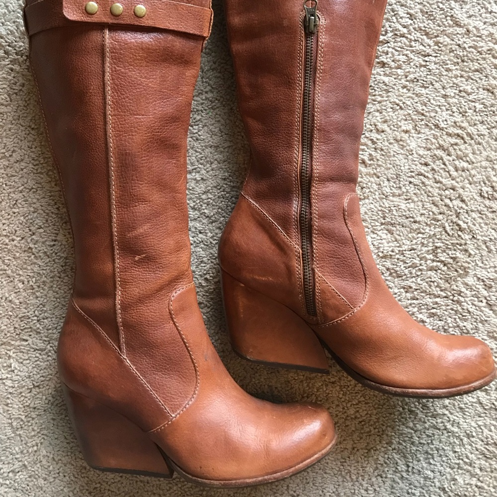Korkease tall cognac boots wedge heel