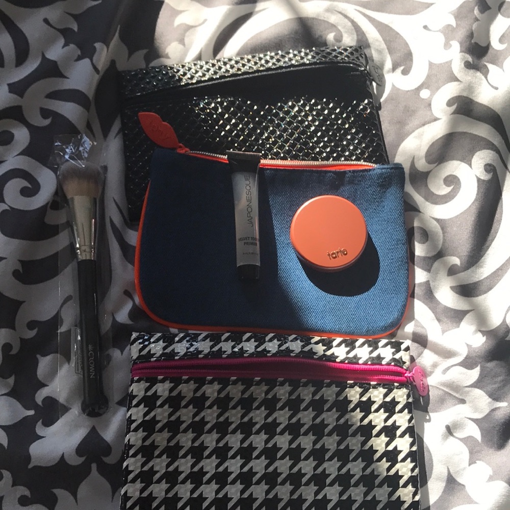 NWOT Makeup bags,brush Tarte and Japonesque makeup