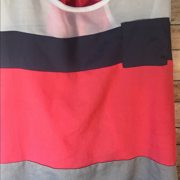 L tank top - Picture 2 of 4