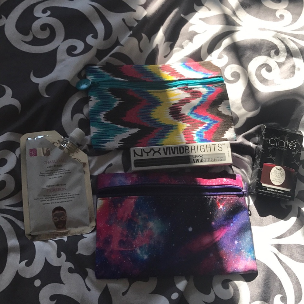 NWOT Ipsy makeup bags and makeup