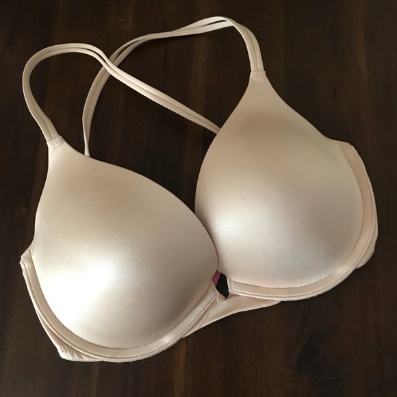 Never been worn! Victoria’s Secret plunge push-up - Picture 1 of 5