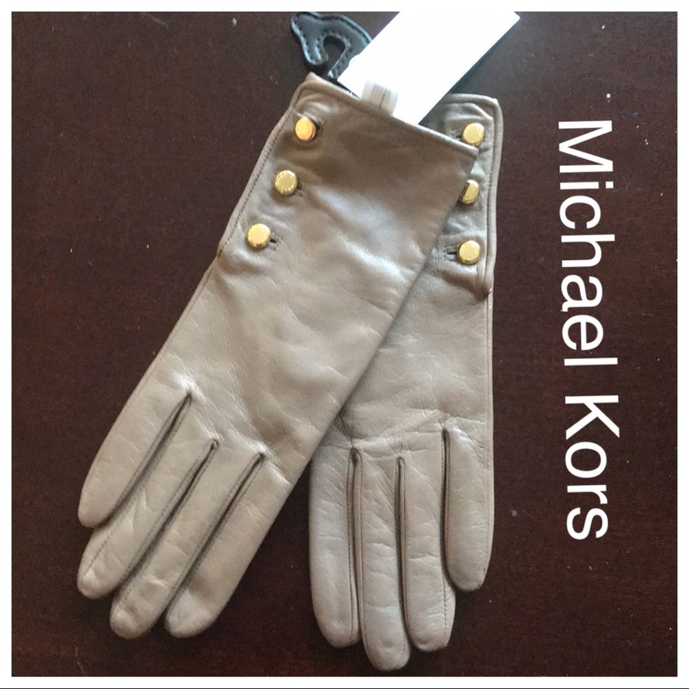 ❌sold❌Michael Kors taupe Leather Gloves - Picture 1 of 6
