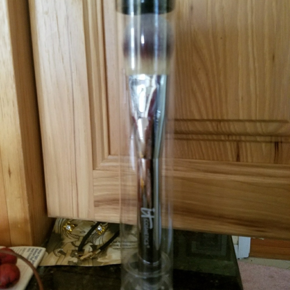 IT makeup foundation brush