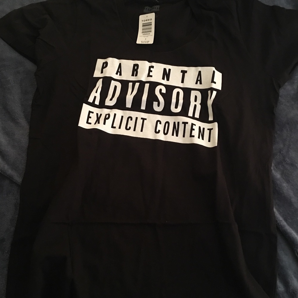 TORRID Parental Advisory Scoop Tee size 2