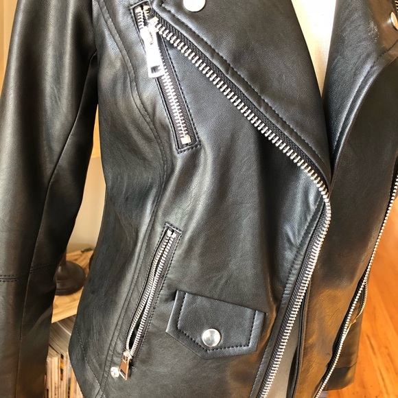 💞 GUESS Leather Jacket XS - Picture 4 of 8