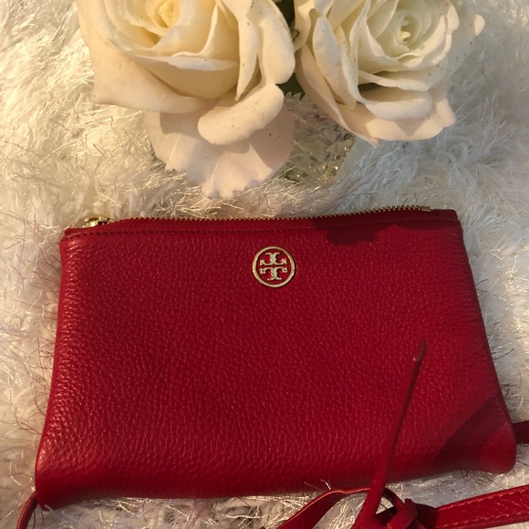 Tory Burch Handbags - ♥️TORY BURCH MINI CROSSBODY♥️