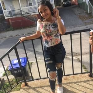 Meet your Posher, Layla