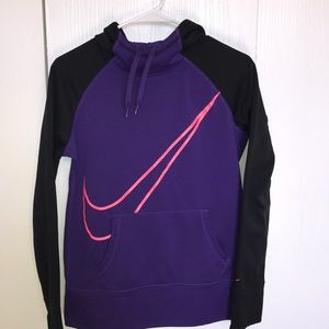 Nike Women’s Therma-Fit Hoodie