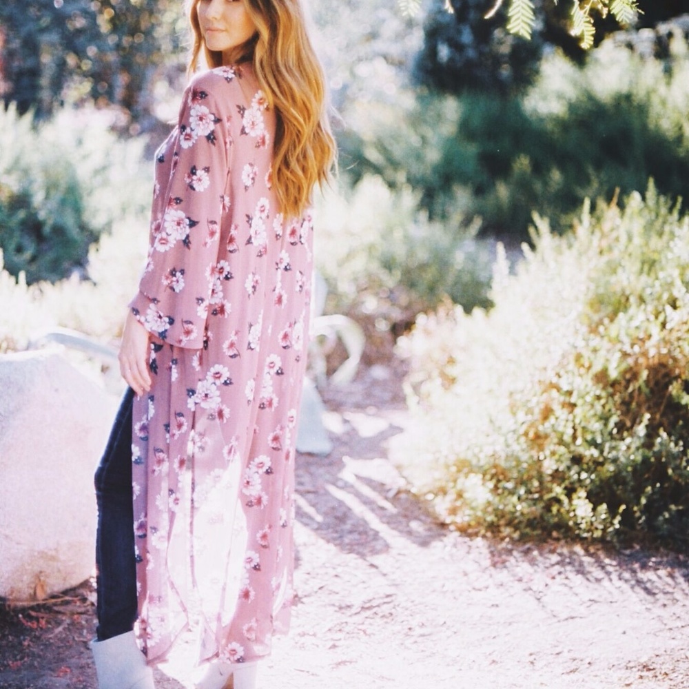 ✨MAKE AN OFFER ✨ Sadie and Sage Kimono