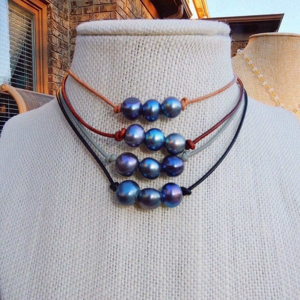•••Triple Ocean Blue Pearl Choker•••