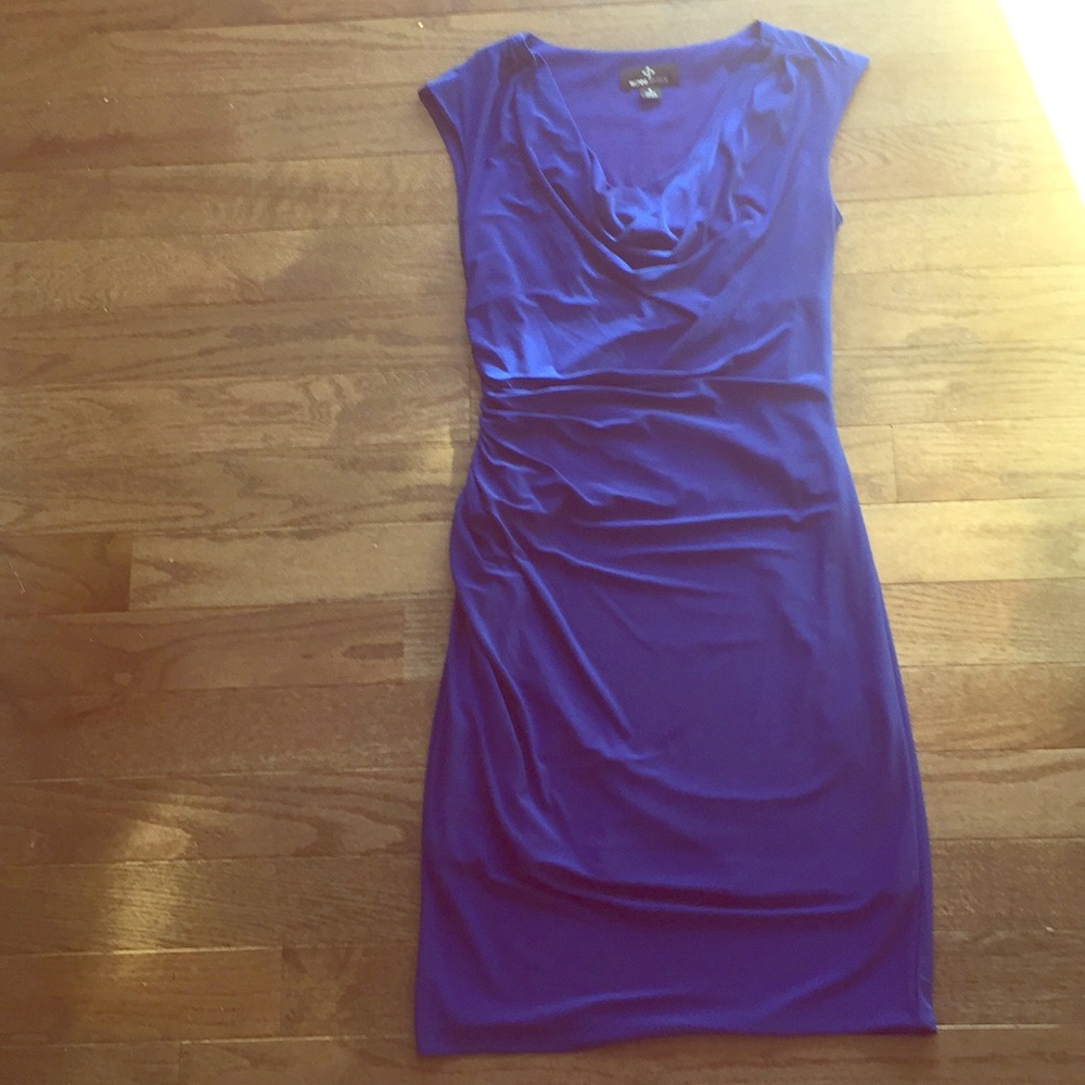 Mid length sleeveless dress