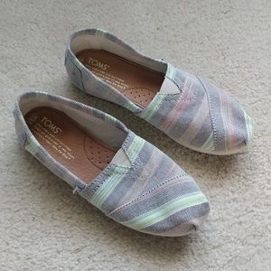 TOMS shoes
