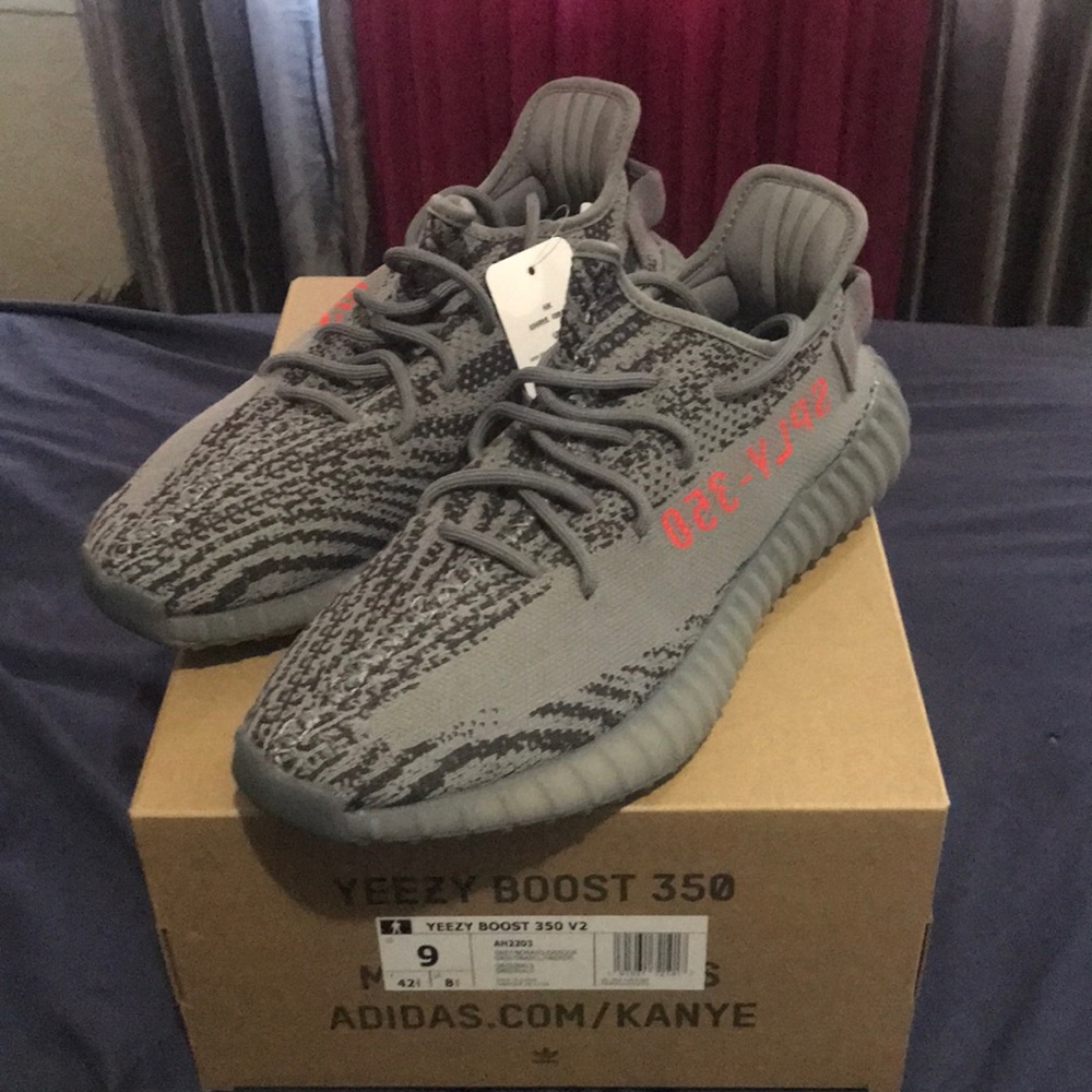 Yeezy Boost 350 V2