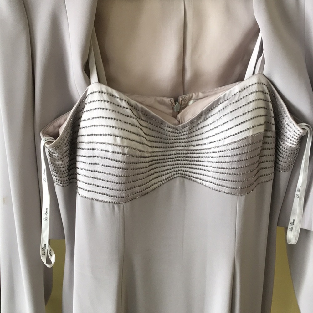 2 pic gown - Picture 3 of 5