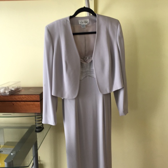 2 pic gown - Picture 4 of 5