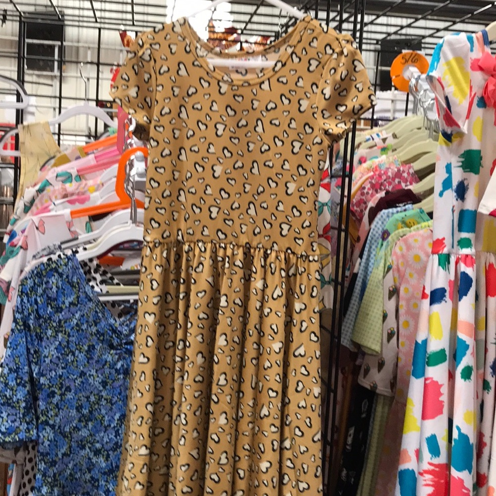 Cap sleeve leopard heart dress