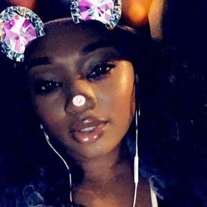 Meet your Posher, Darnisha