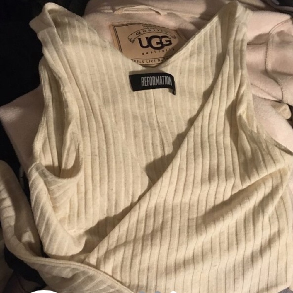 🛑 SOLD 🛑 REFORMATION ACE TOP - Picture 3 of 3