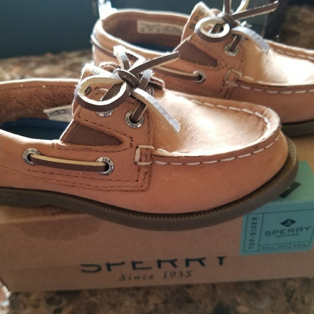 Sperry boat shoes