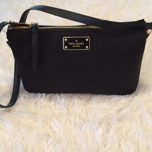 kate spade Handbags - Kate spade crossbody bag